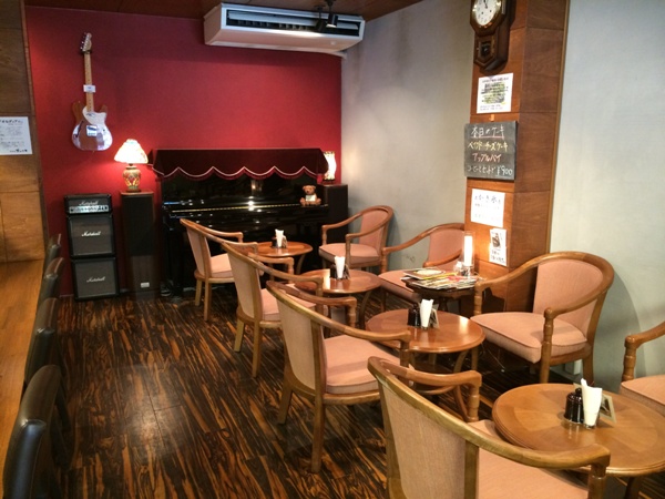 喫茶スペース(店舗奥)1