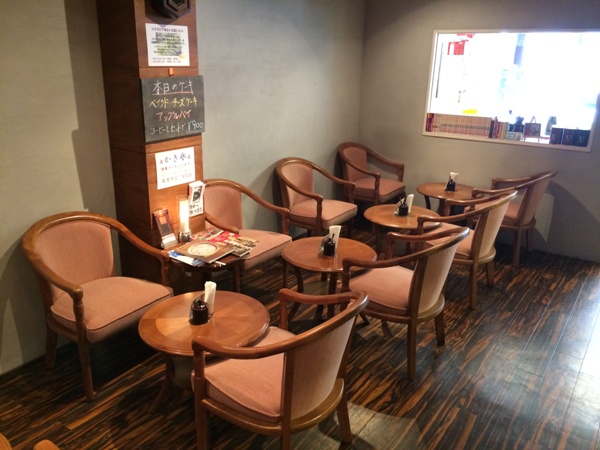 喫茶スペース(店舗奥)2